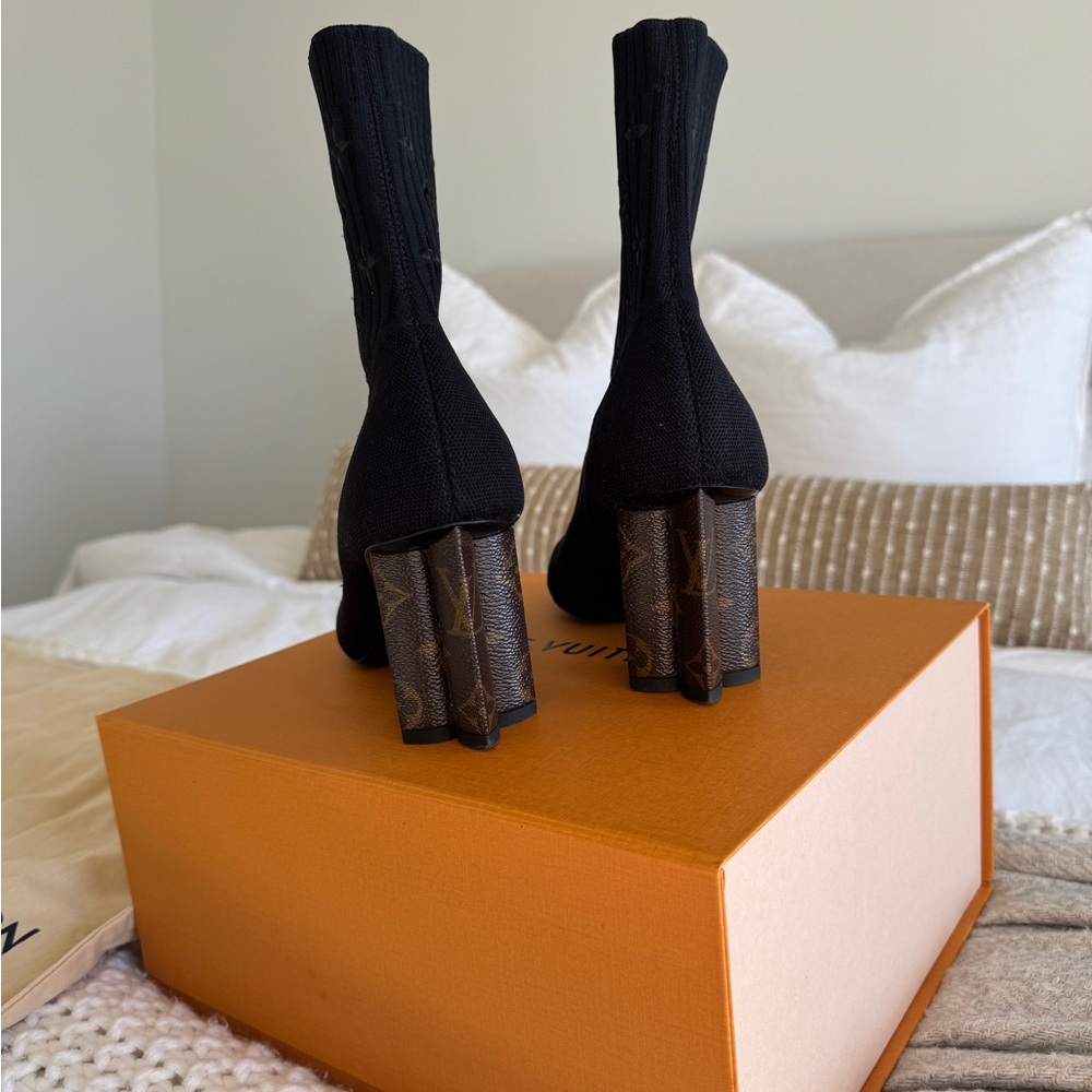 Louis Vuitton Silhouette Ankle Boot in Black - Picture 4 of 6